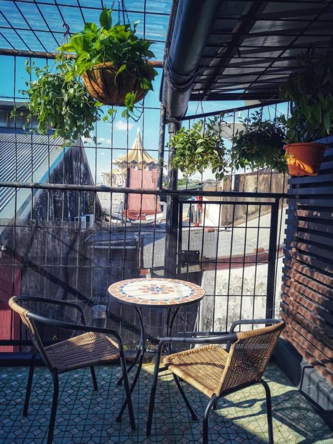 Treehouse Hostel クチン エクステリア 写真