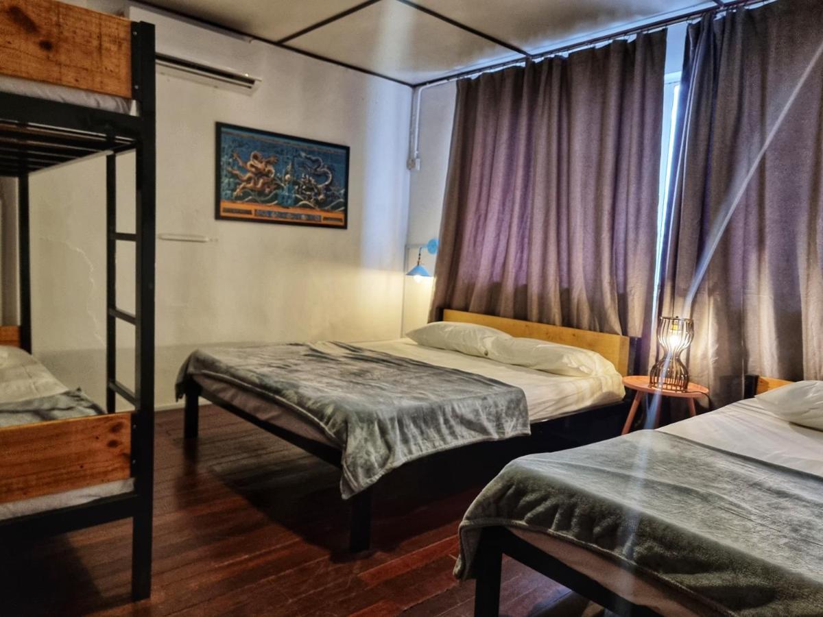Treehouse Hostel クチン エクステリア 写真